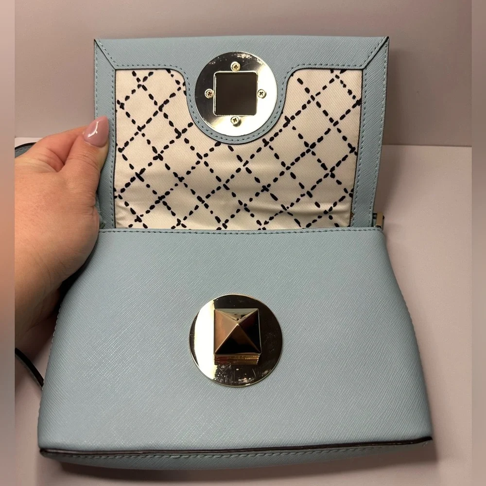 Kate Spade EUC Hydrangea Blue Saffiano Leather Newbury Lane Sally Crossbody